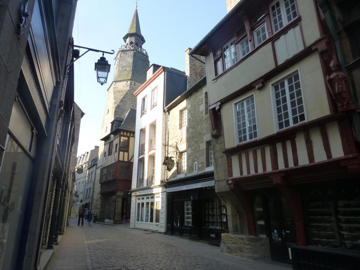 Appartement De La Tour De L'Horloge De Dinan Exterior foto